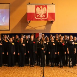 powiększ zdjęcie: Miejskie obchody Dnia Edukacji Narodowej w II Liceum Ogólnokształcącym