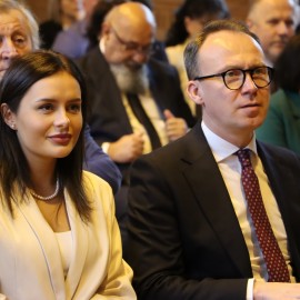 powiększ zdjęcie: Miejskie obchody Dnia Edukacji Narodowej w II Liceum Ogólnokształcącym