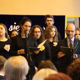 powiększ zdjęcie: Miejskie obchody Dnia Edukacji Narodowej w II Liceum Ogólnokształcącym