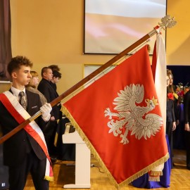 powiększ zdjęcie: Miejskie obchody Dnia Edukacji Narodowej w II Liceum Ogólnokształcącym