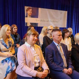 powiększ zdjęcie: Miejskie obchody Dnia Edukacji Narodowej w II Liceum Ogólnokształcącym