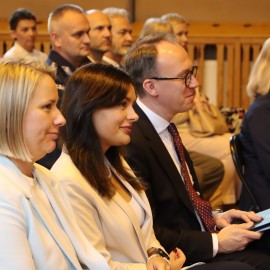 powiększ zdjęcie: Miejskie obchody Dnia Edukacji Narodowej w II Liceum Ogólnokształcącym