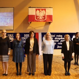 powiększ zdjęcie: Miejskie obchody Dnia Edukacji Narodowej w II Liceum Ogólnokształcącym