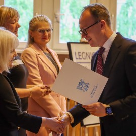 powiększ zdjęcie: Miejskie obchody Dnia Edukacji Narodowej w II Liceum Ogólnokształcącym