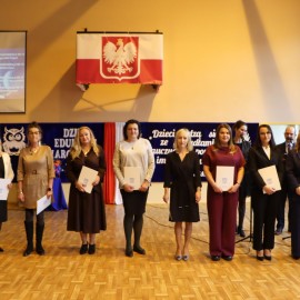 powiększ zdjęcie: Miejskie obchody Dnia Edukacji Narodowej w II Liceum Ogólnokształcącym