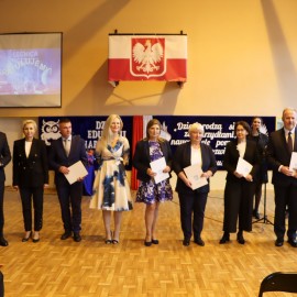 powiększ zdjęcie: Miejskie obchody Dnia Edukacji Narodowej w II Liceum Ogólnokształcącym