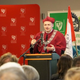 powiększ zdjęcie: Rozpoczęcie roku akademickiego w legnickiej filii Politechniki Wrocławskiej