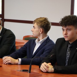 powiększ zdjęcie: Młodzieżowa Rada Miejska Legnicy rozpoczęła swoją kadencję