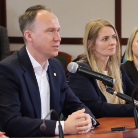 powiększ zdjęcie: Młodzieżowa Rada Miejska Legnicy rozpoczęła swoją kadencję