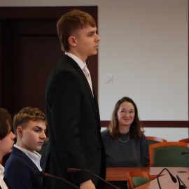 powiększ zdjęcie: Młodzieżowa Rada Miejska Legnicy rozpoczęła swoją kadencję