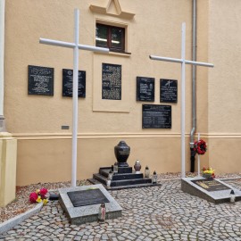 powiększ zdjęcie: Kolejny Legnicki Spacer Historyczny przed nami