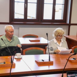 powiększ zdjęcie: Projekt herbu miasta z pozytywną opinią Komisji Kapituły i Statutu Rady Miejskiej