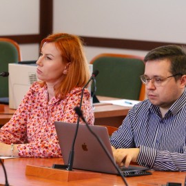 powiększ zdjęcie: Projekt herbu miasta z pozytywną opinią Komisji Kapituły i Statutu Rady Miejskiej