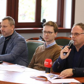 powiększ zdjęcie: Projekt herbu miasta z pozytywną opinią Komisji Kapituły i Statutu Rady Miejskiej