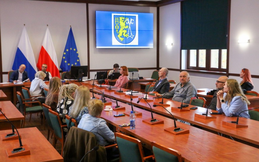 Projekt herbu miasta z pozytywną opinią Komisji Kapituły i Statutu Rady Miejskiej