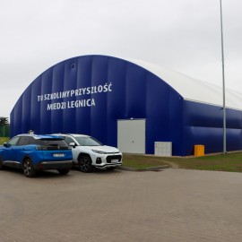 powiększ zdjęcie: Nowe boisko Akademii Piłkarskiej Miedzi Legnica otwarte