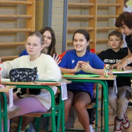 powiększ zdjęcie: By zdrowym być – legniccy uczniowie biorą udział w konkursie profilaktycznym