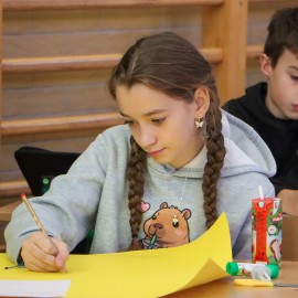 powiększ zdjęcie: By zdrowym być – legniccy uczniowie biorą udział w konkursie profilaktycznym