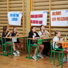 powiększ zdjęcie: By zdrowym być – legniccy uczniowie biorą udział w konkursie profilaktycznym