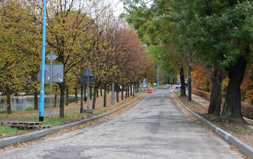 Remont ul. Powstańców Śląskich. Zobacz jak przebiegają prace