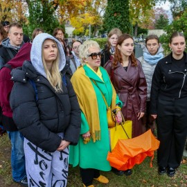 powiększ zdjęcie: Tu spoczywa bohater