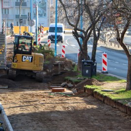 powiększ zdjęcie: Rozpoczęła się budowa drogi rowerowej z centrum na os. Kopernika