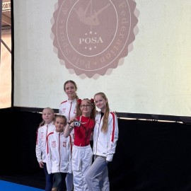 powiększ zdjęcie: Legniczanka zdobyła srebro na mistrzostwach świata w akrobatyce. Gratulujemy