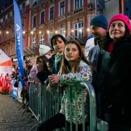 powiększ zdjęcie: Biegli i maszerowali w świątecznym nastroju