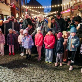 powiększ zdjęcie: Biegli i maszerowali w świątecznym nastroju