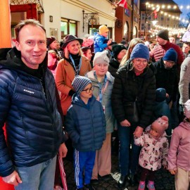 powiększ zdjęcie: Biegli i maszerowali w świątecznym nastroju