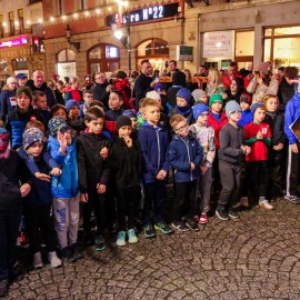 powiększ zdjęcie: Biegli i maszerowali w świątecznym nastroju