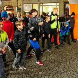 powiększ zdjęcie: Biegli i maszerowali w świątecznym nastroju