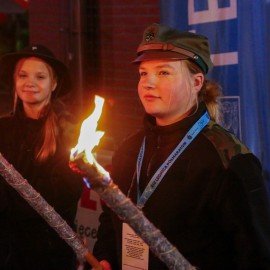 powiększ zdjęcie: Biegli i maszerowali w świątecznym nastroju