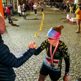 powiększ zdjęcie: Biegli i maszerowali w świątecznym nastroju