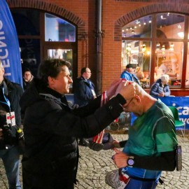 powiększ zdjęcie: Biegli i maszerowali w świątecznym nastroju