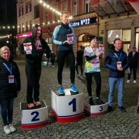 powiększ zdjęcie: Biegli i maszerowali w świątecznym nastroju