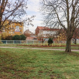 powiększ zdjęcie: Zakończono rewitalizację zieleńca przy ul. Jordana
