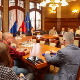 powiększ zdjęcie: Legnica prezentuje ofertę inwestycyjną