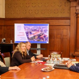 powiększ zdjęcie: Legnica prezentuje ofertę inwestycyjną