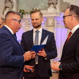 powiększ zdjęcie: 80 lat Miejskiego Przedsiębiorstwa Komunikacyjnego w Legnicy