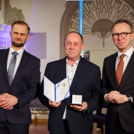 powiększ zdjęcie: 80 lat Miejskiego Przedsiębiorstwa Komunikacyjnego w Legnicy