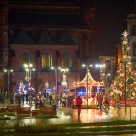 powiększ zdjęcie: 5 grudnia Legnica rozświetli się świątecznymi iluminacjami