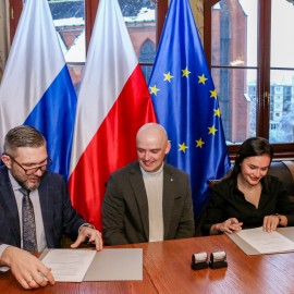 powiększ zdjęcie: LPWiK patronem klasy w legnickim "Energetyku"