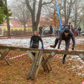 powiększ zdjęcie: Zimowy tor przeszkód na finał akcji MOVEMBER