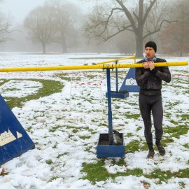 powiększ zdjęcie: Zimowy tor przeszkód na finał akcji MOVEMBER