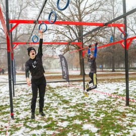 powiększ zdjęcie: Zimowy tor przeszkód na finał akcji MOVEMBER