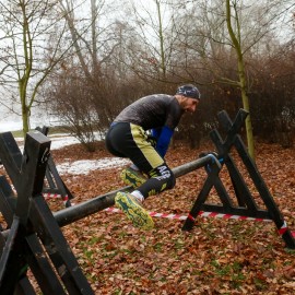 powiększ zdjęcie: Zimowy tor przeszkód na finał akcji MOVEMBER