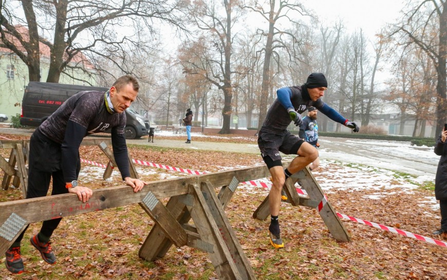 Zimowy tor przeszkód na finał akcji MOVEMBER