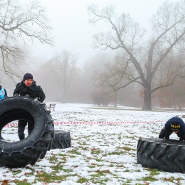 powiększ zdjęcie: Zimowy tor przeszkód na finał akcji MOVEMBER