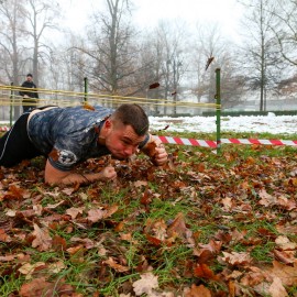 powiększ zdjęcie: Zimowy tor przeszkód na finał akcji MOVEMBER
